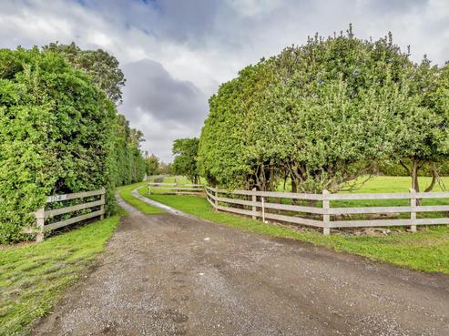 104 Hoggs Road, Manakau