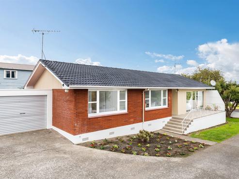 1/30 Kowhatu Road, One Tree Hill