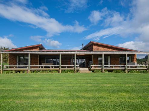 942 Tapuhi Road, Hukerenui and Surrounds