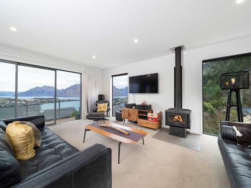14 Stone Ridge Place, Queenstown Central