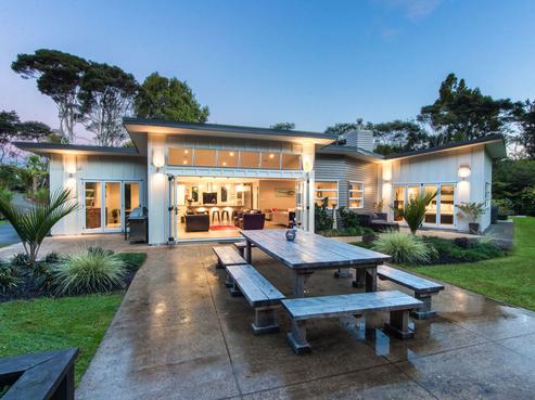 167 Stoney Creek Drive, Waitakere