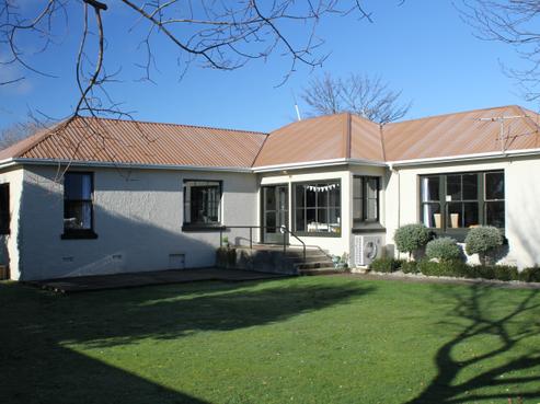 16 Herbert Street, Gladstone