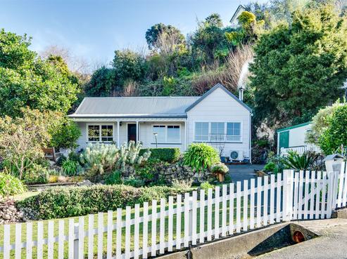 2 Priestley Road, Napier Hill