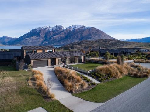 2 Hackett Road, Jacks Point
