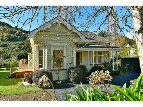 20 Ahuroa Road, Puhoi