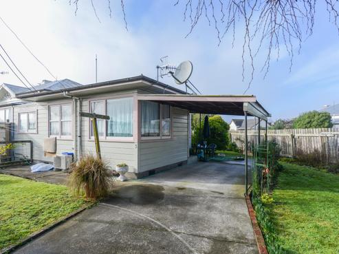 612 Willowpark Road South, Akina