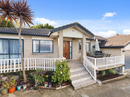 85 Robert Skelton Place, Clendon Park