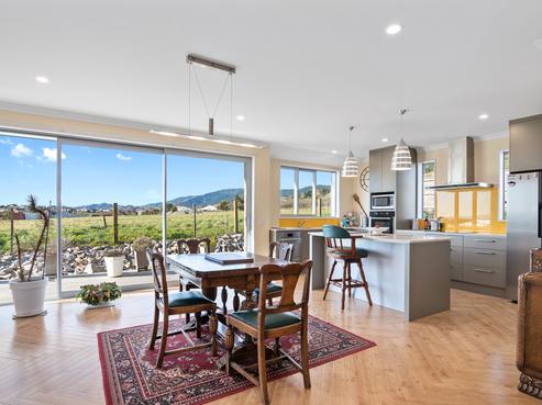 57 Fairose Drive, Richmond
