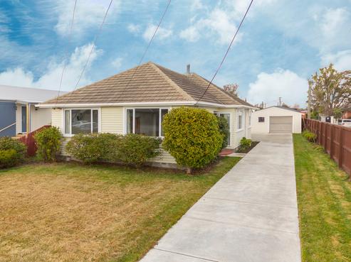 72 Birchfield Avenue, Dallington