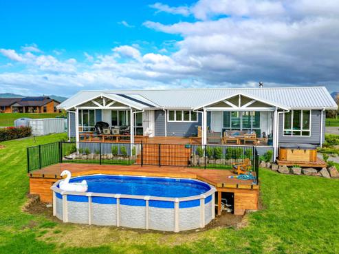 122E Powdrell Road, Thornton