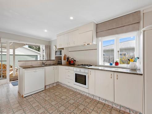 12 Palmer Crescent, Silverstream