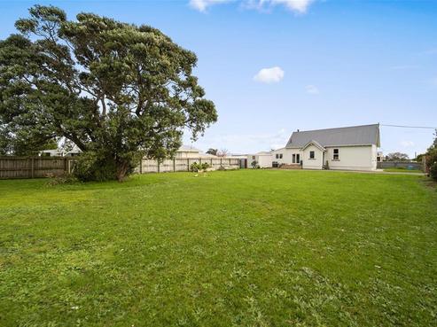 39 Tauhuri Street, Manaia