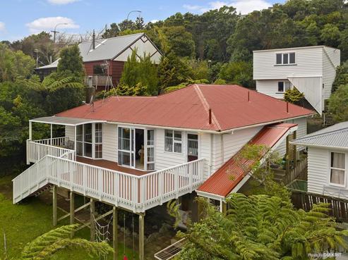 44 Croydon Street, Karori