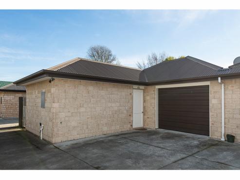 65B Cleveland Street, Edgeware
