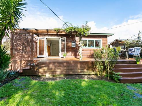26 Atkinson Road, Titirangi