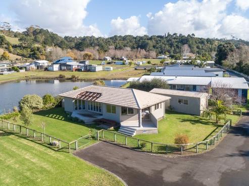 1 Scott Drive, Cooks Beach