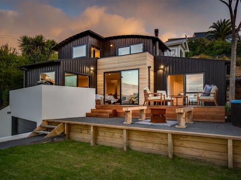 182 Mount Pleasant Road, Mount Pleasant