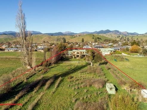 40 Lord Auckland Road, Wakefield