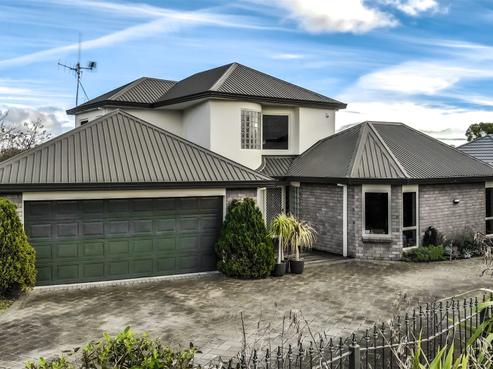 215 Newcastle Road, Grandview Heights