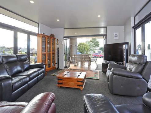 22 Costello Crescent, Pukehina
