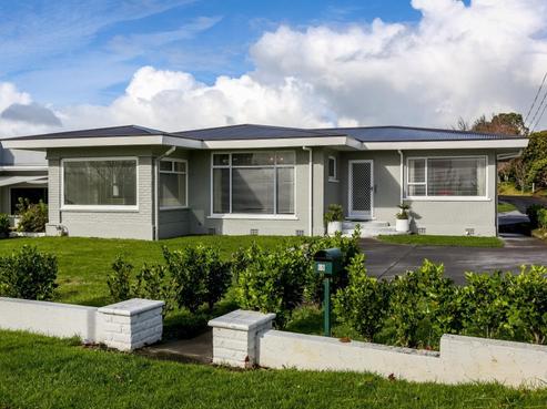 69 South Road, Blagdon