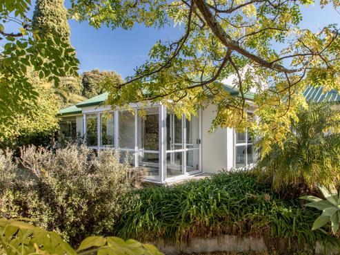 2/113 Chaucer Road North, Napier Hill