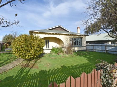 33 Hardy Street, Strathern