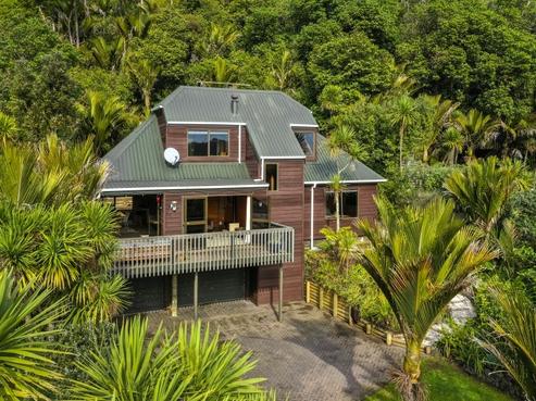 232 Motutara Road, Muriwai