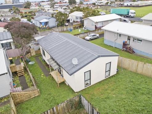 2/140 Shifnal Drive, Randwick Park