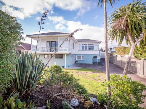 65 Marine Parade, Paraparaumu Beach