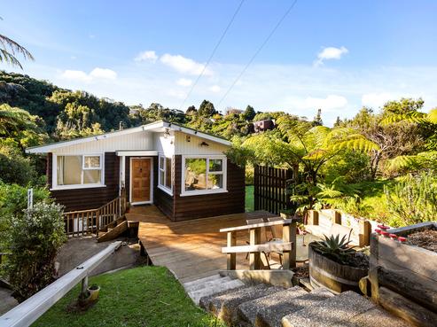 48 Pomare Road, Tirohanga