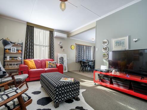 71 Russell Street, Stepneyville