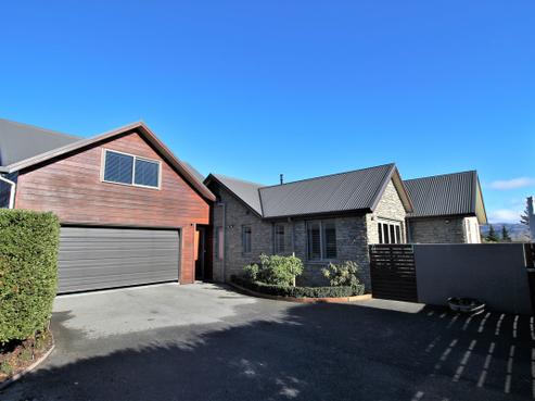 33F Larch Crescent, Alexandra