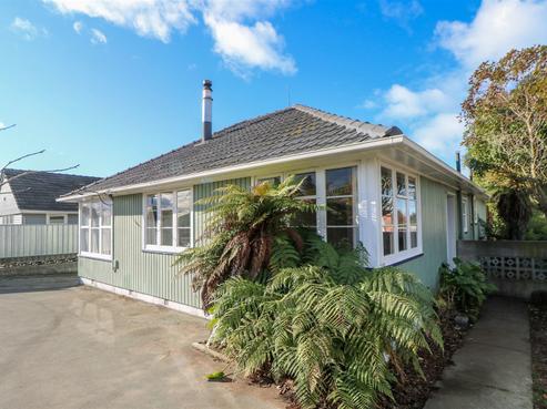 7 Kelvin Street, Marchwiel