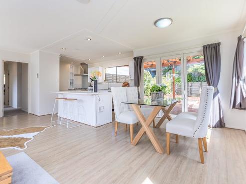 1/62 Stapleford Crescent, Browns Bay