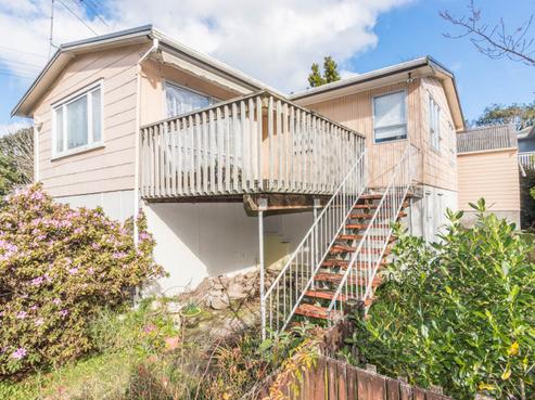 1 Earl Road, Titirangi