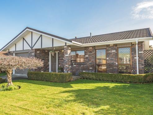 25 Downes Avenue, Springvale