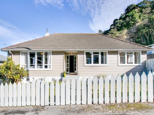 22A Chaucer Road South, Napier Hill