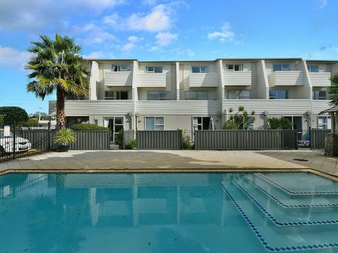13/3 Riverside Road, Orewa