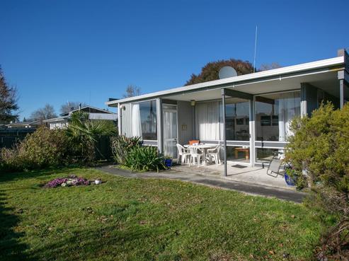 64 Thompson Street, Leamington