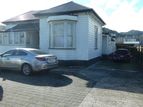 212 Queen Street, Thames