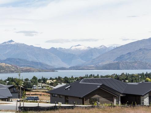 11 The Heights Avenue, Wanaka