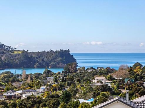 12 Seaview Crescent, Hatfields Beach