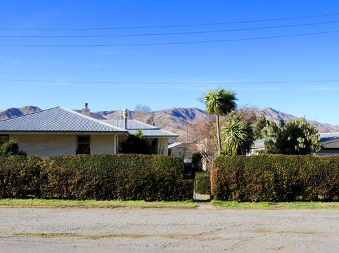 6 Robinson Street, Kurow
