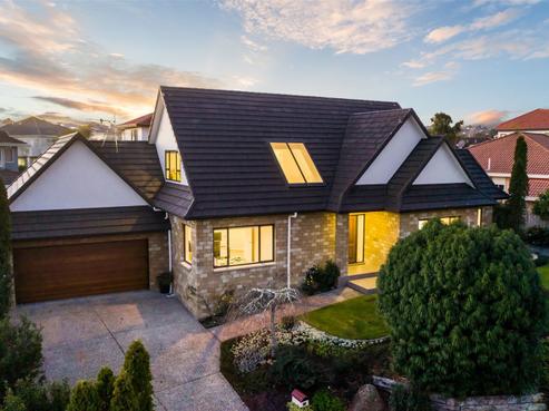 15 Sandalwood Place, Somerville