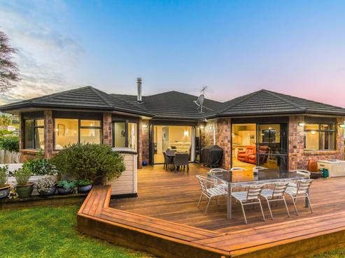 69 Waldorf Crescent, Orewa