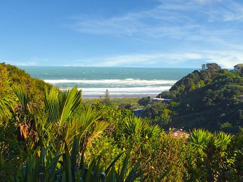 111 Garden Road, Piha