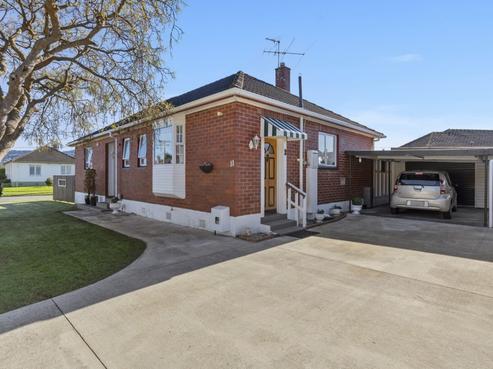 11 Pilcher Crescent, Naenae