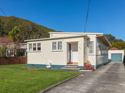 183 Whites Line East, Waiwhetu