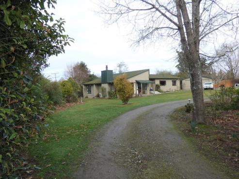 280 Homestead Road, Weston